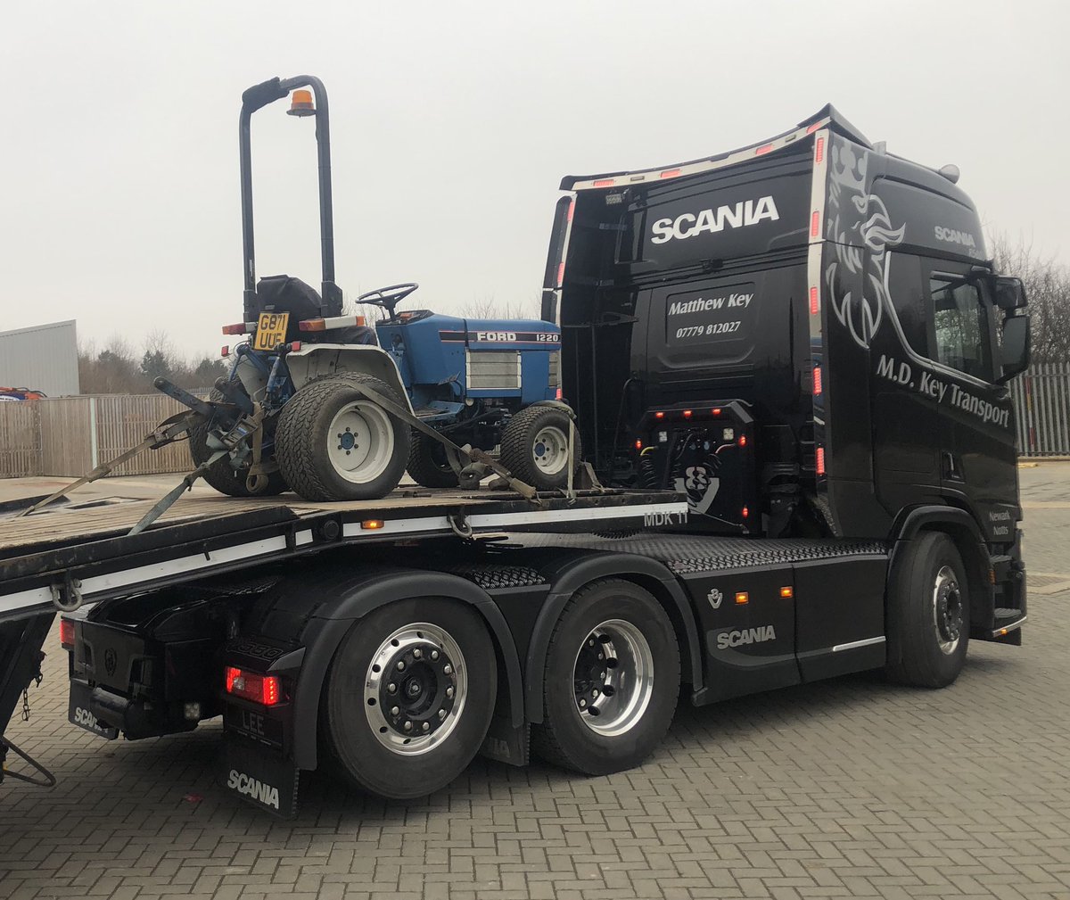 selladigger.com tweet media