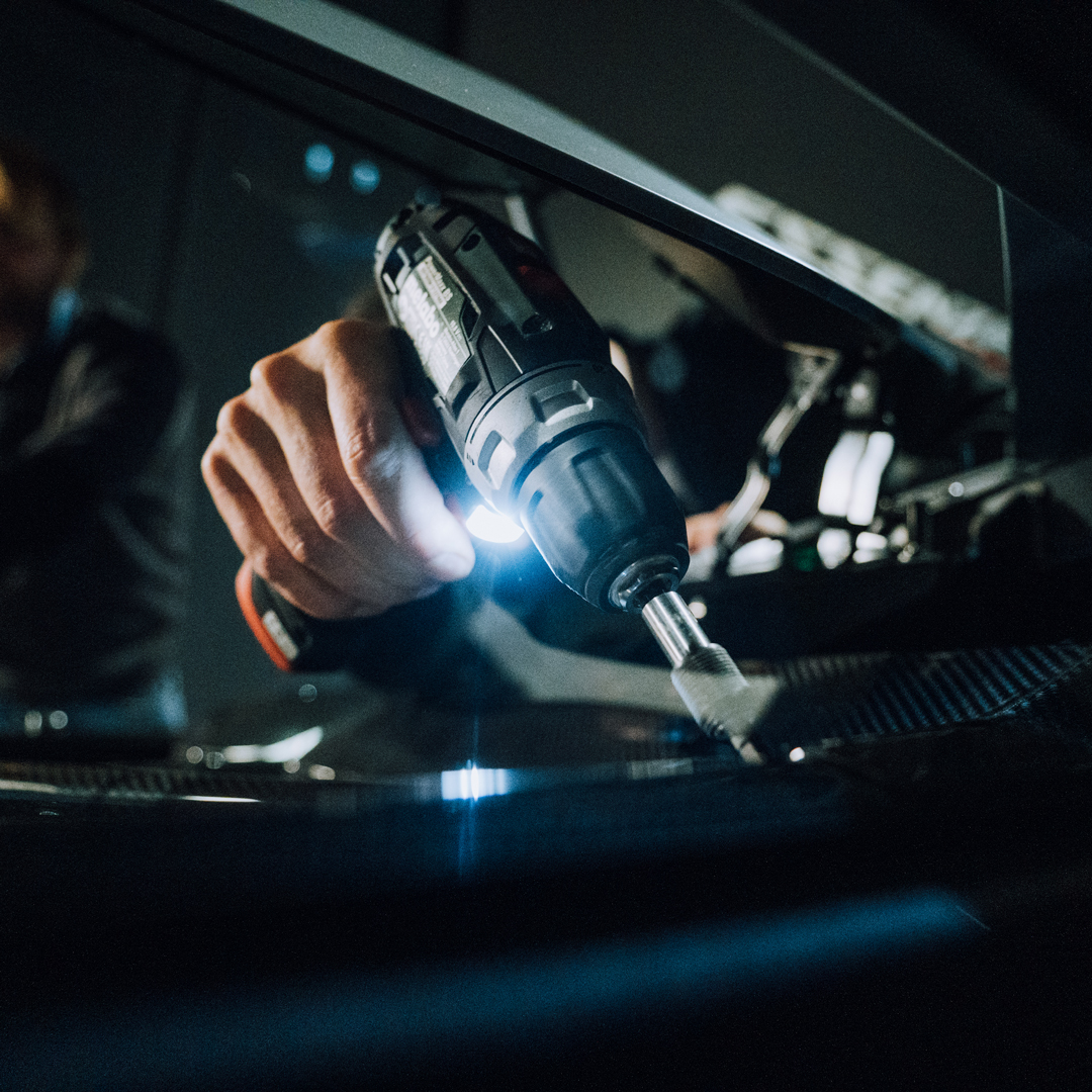 Lamborghini's tweet photo. For our first NFT project, he brought us at the intersection between the physical and the digital world, using the matter he loves the most: art. Now it’s time for you to meet the man behind this innovation, Swiss artist Fabian Oefner.​

#Lamborghini #ToTheMoon