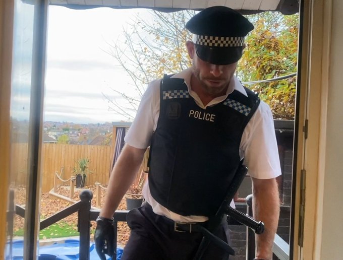 Mormon, Builder, Policeman or Superhero....which do you want to fuck with? https://t.co/lM2Z2bKRTM<a href="/tag/trash"class="tags"><span>#trash</span></a>