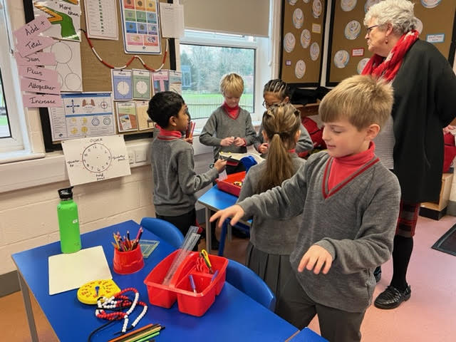 BGS_LowerSch's tweet photo. Year 2 had fun using the balancing scales in Maths today. The children were challenged to order 10 objects from the lightest to the heaviest! We had to collaborate and use our problem solving skills! #BGSyear2 #BGScollaboration #BGSmaths https://t.co/TsOOFhuJ4N