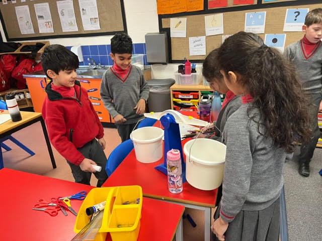BGS_LowerSch's tweet photo. Year 2 had fun using the balancing scales in Maths today. The children were challenged to order 10 objects from the lightest to the heaviest! We had to collaborate and use our problem solving skills! #BGSyear2 #BGScollaboration #BGSmaths https://t.co/TsOOFhuJ4N