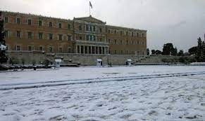 hero_media's tweet photo. Just in case you thought Greece is in the tropics - downtown Athens, Andros, Myconos now https://t.co/3XvW2lYCe4