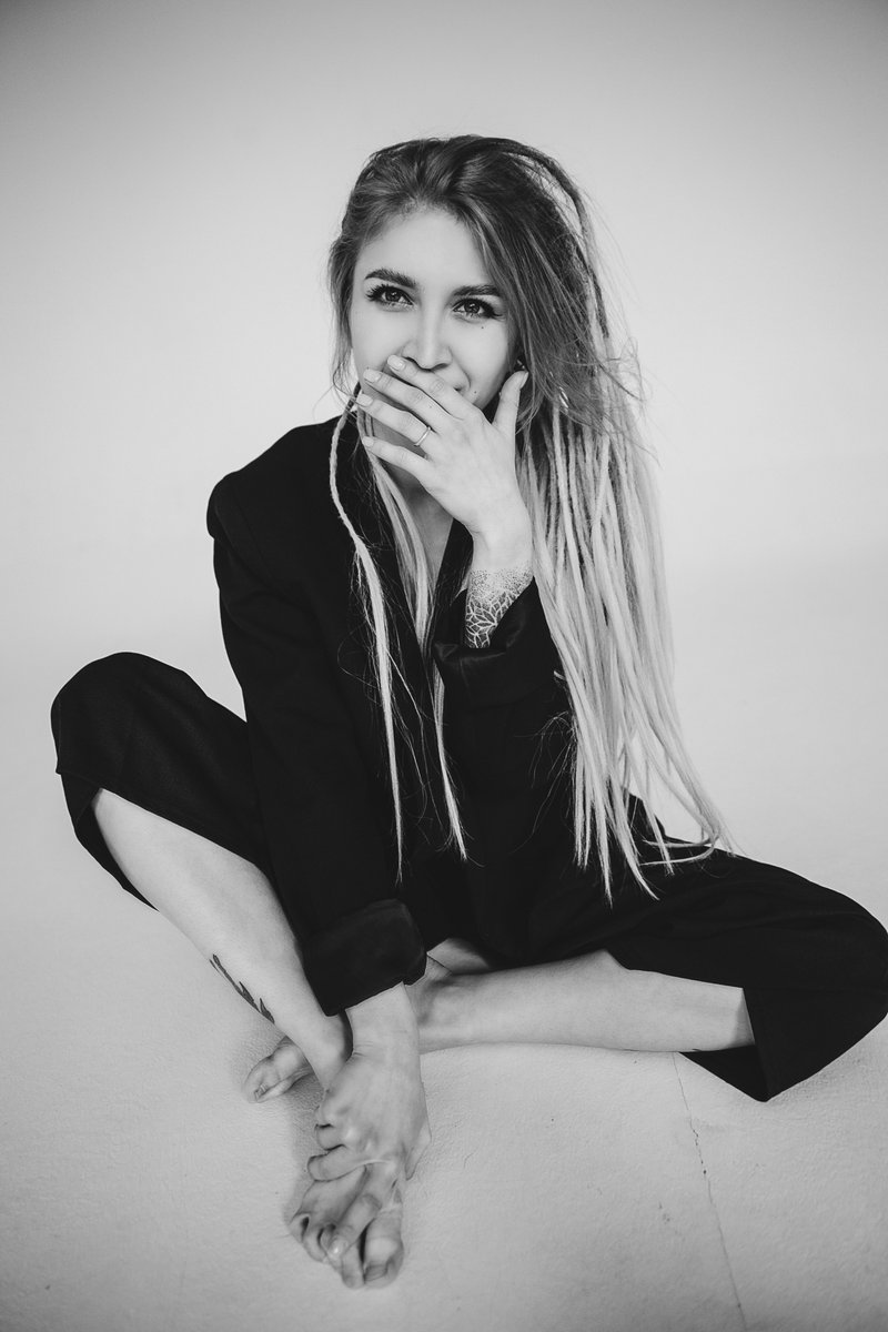 welovedreadlock's tweet photo. Аня Мащинова https://t.co/vQnMXuPdsu
📷 Мари Нуар https://t.co/thzchPAMK9
#welovedreadlocks #dreads #dreadlocks #dreadhead #dreadgirl #dread #dreadlife #dreadlove #dreadshare #dreadmaker #girlswithdreadlocks #dreadhair #дреды https://t.co/XHtG0FRfHC
