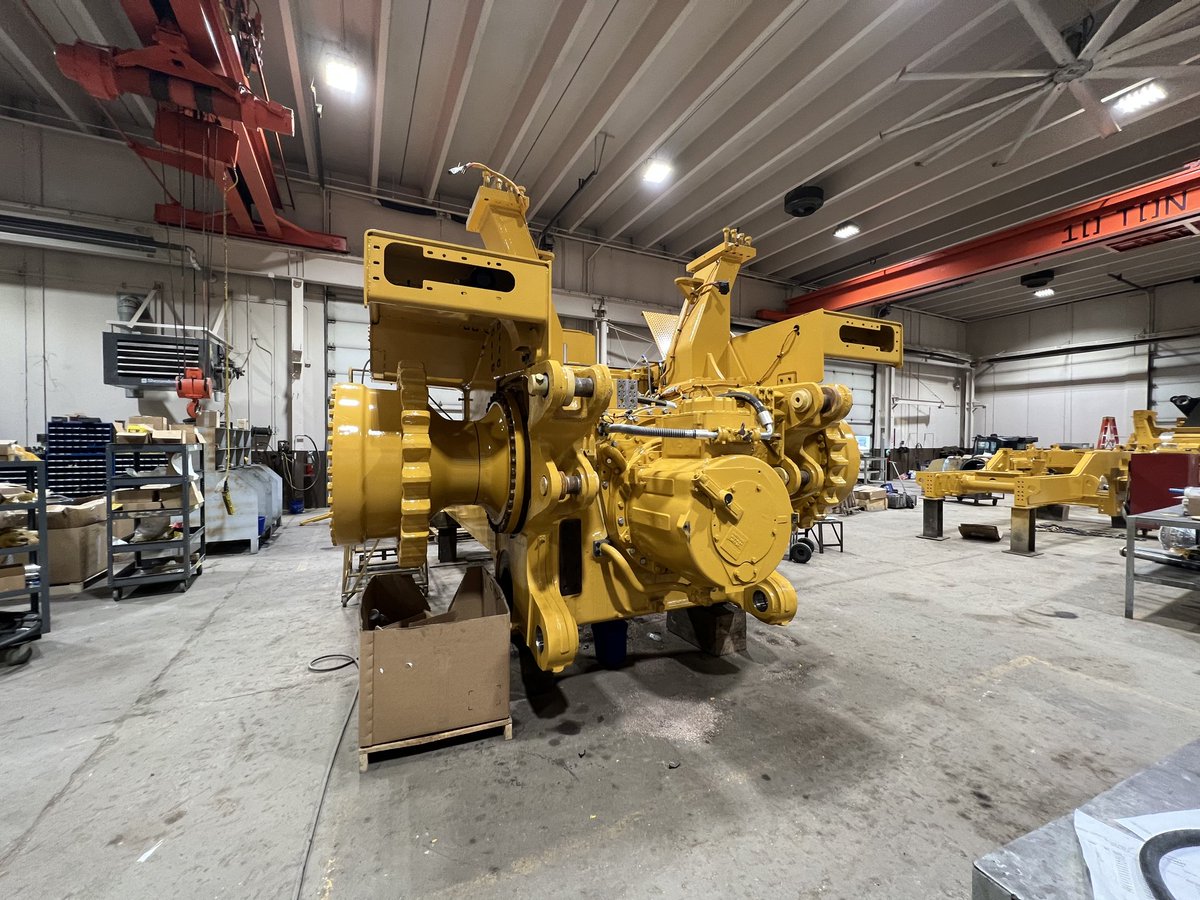 evansequipment's tweet photo. Good progress on our dozer build. https://t.co/1zWebht1St