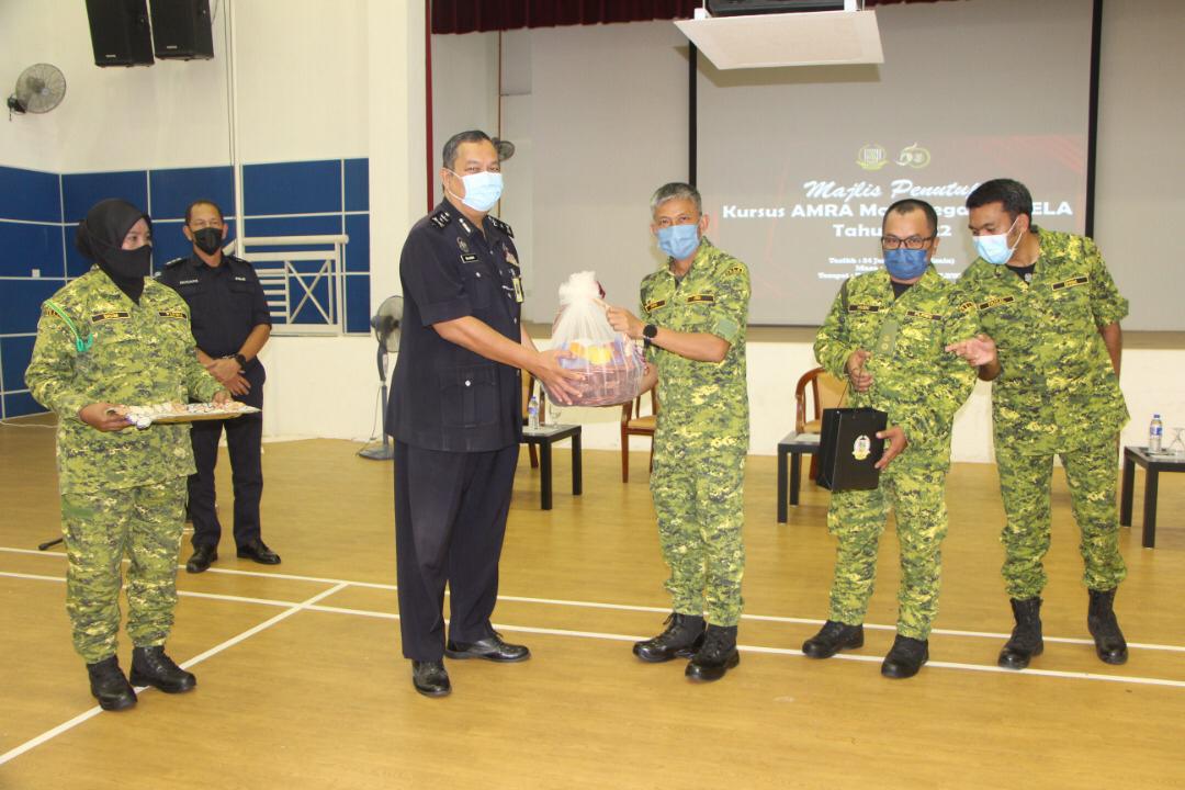 relamalaysia's tweet photo. 24.1.2022 || Sg. Petani :

Sekitar Majlis Ringkas Penutupan Kursus AMRA Mate Peg. RELA Siri 1/2022 di Pst Latihan RELA Wilayah Utara (PLRWU) yg dirasmikan Ketua Pengarah RELA. 
#SetiaBerbakti
@KDNPUTRAJAYA @dhzhamzah @IsmailSaid087 @jonathanyasin @wandahlan @yahyakgc @SazaliZin https://t.co/OIA3oxIXQn