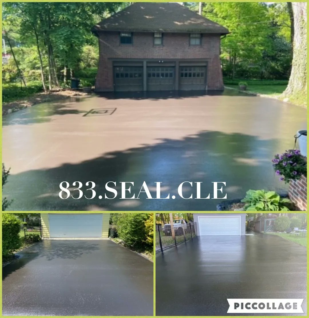 PaveMaintSpec's tweet photo. When it comes to asphalt maintenance it is important to seal the asphalt the year after it is installed, to ensure the longevity and overall appearance of your driveway. Contact our team today for a FREE estimate!
#WhereQualityAndServiceCount #ItsWhatWeDo #WeHaveACrewForThat https://t.co/8f7EhqUAal