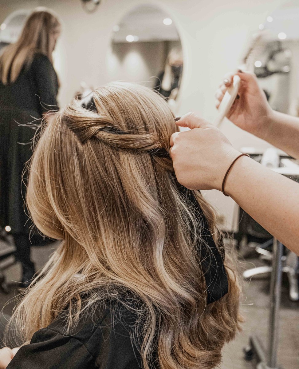 FOUR London tweet media