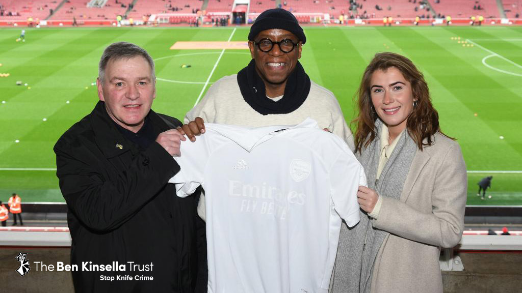 Yesterday, @IanWright0 donated the @Arsenal all white kit from the #NoMoreRed campaign to Ben's Dad George and his sister Georgia. Thank you to Ian Wright, @idriselba, @adidasfootball, Arsenal and several others for raising awareness of #knifecrime #AFC #Arsenal @AFCCommunity