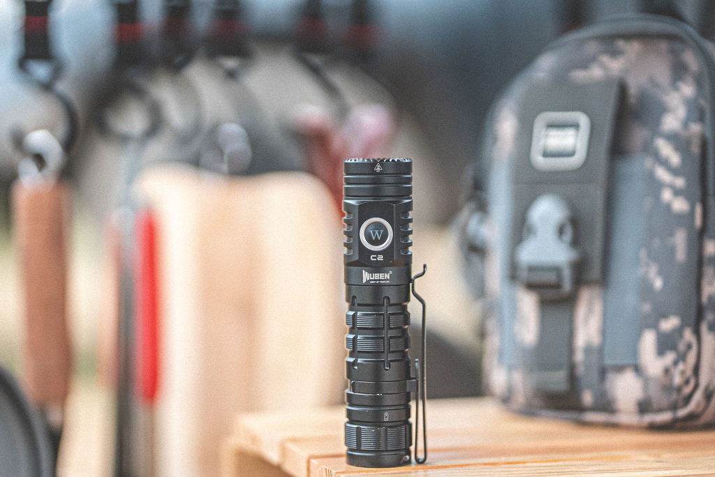 wubenlight's tweet photo. Your safety is our priority, C2 has a built-in intelligent circuit that emits a constant current to improve the beam stability.
#WUBEN #wubenc2 #pocketdump #everydaycarry #knifecommunity #knives #knife #waterproof #flashlight #caseshop #bestcase #waterproofcase #edc #tactical https://t.co/4fbBsgUybb