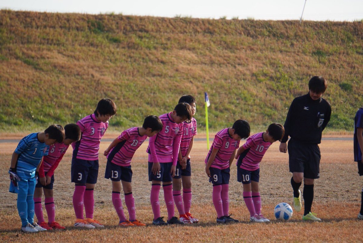 FCYORO's tweet photo. 🟣アカデミー試合結果🟣
12月12日(日)/大野ローズ・FAリーグ
①大垣北さん　1-1得点者9
②小野さん　　4-1得点者9×3  11
・
FAリーグ全日程が終わりました。
1年間を通して6年生を相手する中で
成長した姿が見られました。
・
最後の試合勝ててよかったです‼︎
#FC養老ジュニア https://t.co/N77SKBlEUK