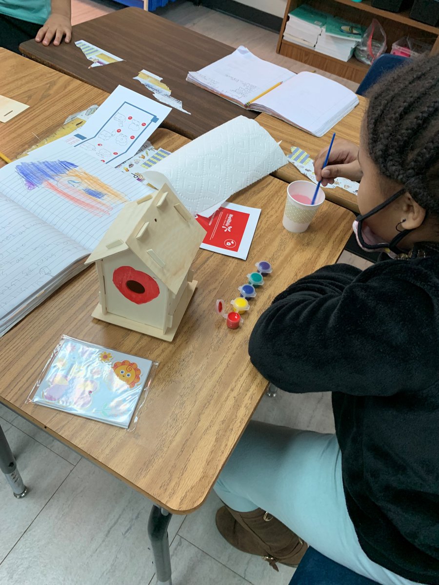 January's PBL for 2nd grade is creating features for our pollinator garden. Ms. Forrester's class built birdhouse and birdfeeders to place in the garden. They researched what colors attract birds to use on their garden feature. <a href="/OGESeagles/">Oak Grove Elementary School</a> #CCSDSTEAM #PollinatorGarden