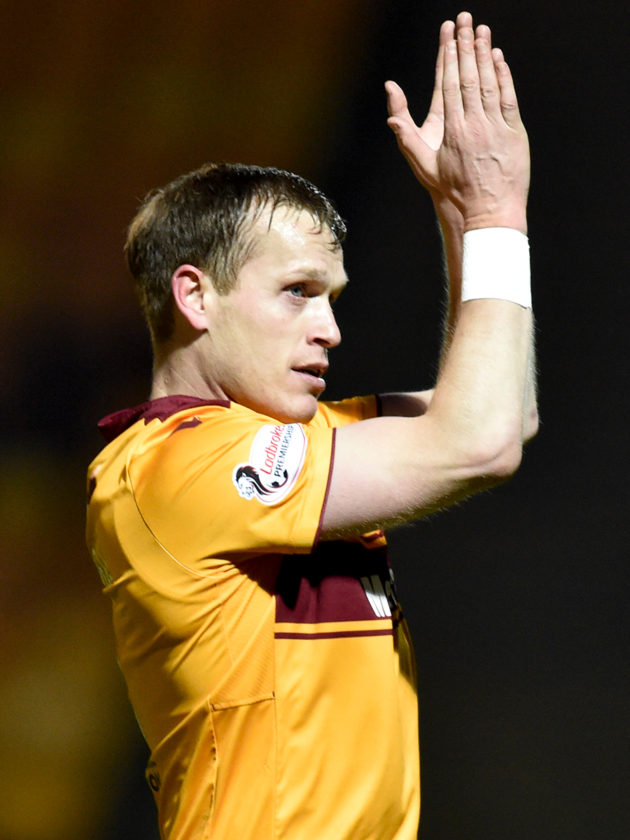 MotherwellFC's tweet photo. 24 January 2018. 

The day the legend bowed out 👏

@stevenhammell https://t.co/eEXFRK8DXR