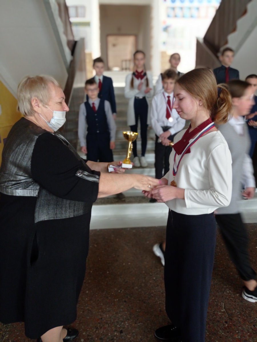 school146samara's tweet photo. Поздравляем команду, занявшую 2 место во Всероссийской Спартакиаде по в��енно-спортивному многоборью "ПРИЗЫВНИКИ: СЛУЖУ РОССИИ - 2021/2022". Руководитель Федоров Р.Ю. https://t.co/HqpbstAGl3