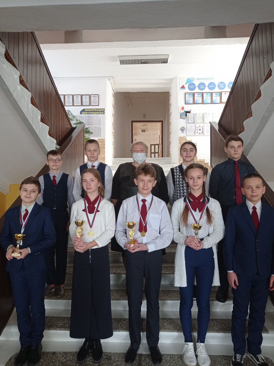 school146samara's tweet photo. Поздравляем команду, занявшую 2 место во Всероссийской Спартакиаде по в��енно-спортивному многоборью "ПРИЗЫВНИКИ: СЛУЖУ РОССИИ - 2021/2022". Руководитель Федоров Р.Ю. https://t.co/HqpbstAGl3