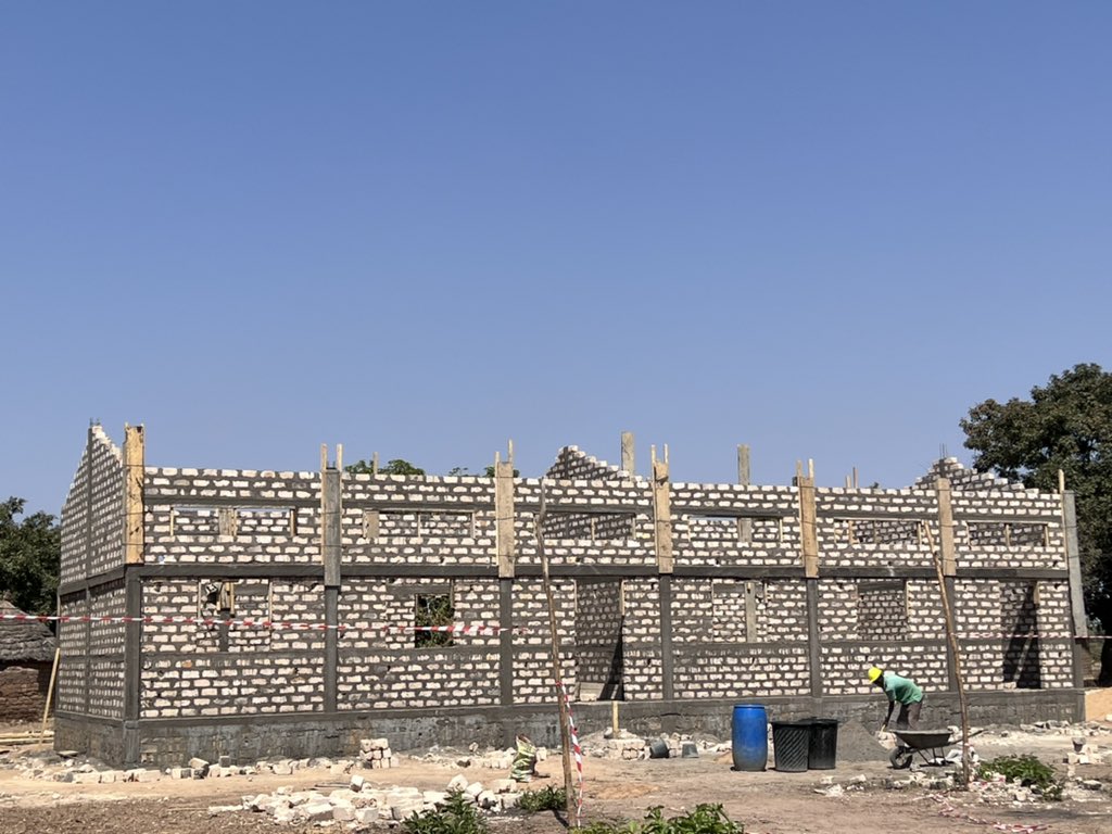 gouri_the's tweet photo. Classroom building in Gouri Village school Day 24 progress. Getting there! https://t.co/jnwXNhhOO6