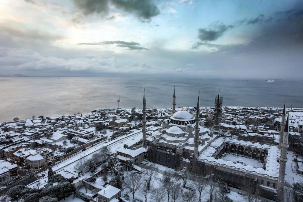ElifAhmetTurkey's tweet photo. Beautiful Snow Season in Istanbul ❤️🇹🇷 https://t.co/fILGbakeOO