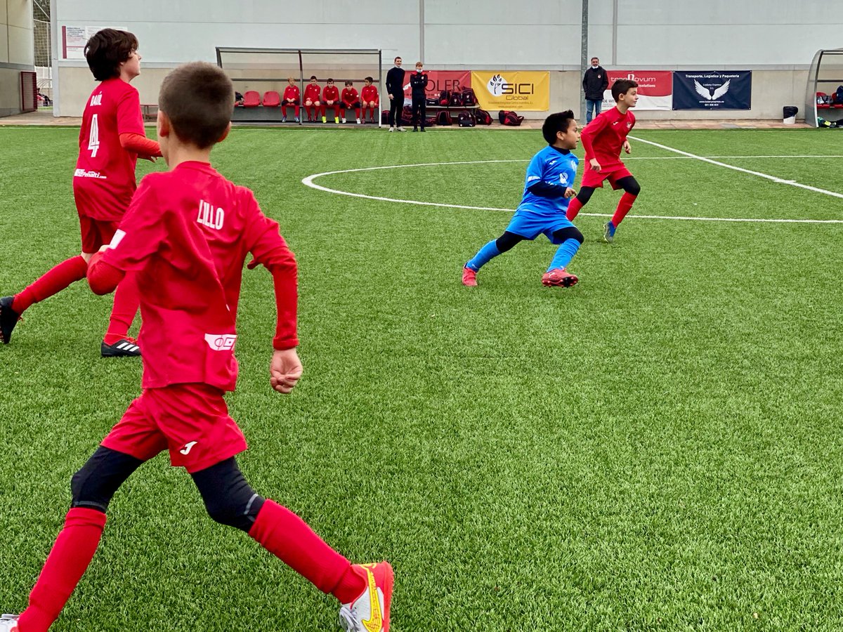 vocamini_app's tweet photo. Ayer fuimos a ver el partido entre dos de nuestros equipos colaboradores. ¡Partidazo! 
@RovellaMislata @union_ibcf  @esportbase https://t.co/hiAcPHQo1w
