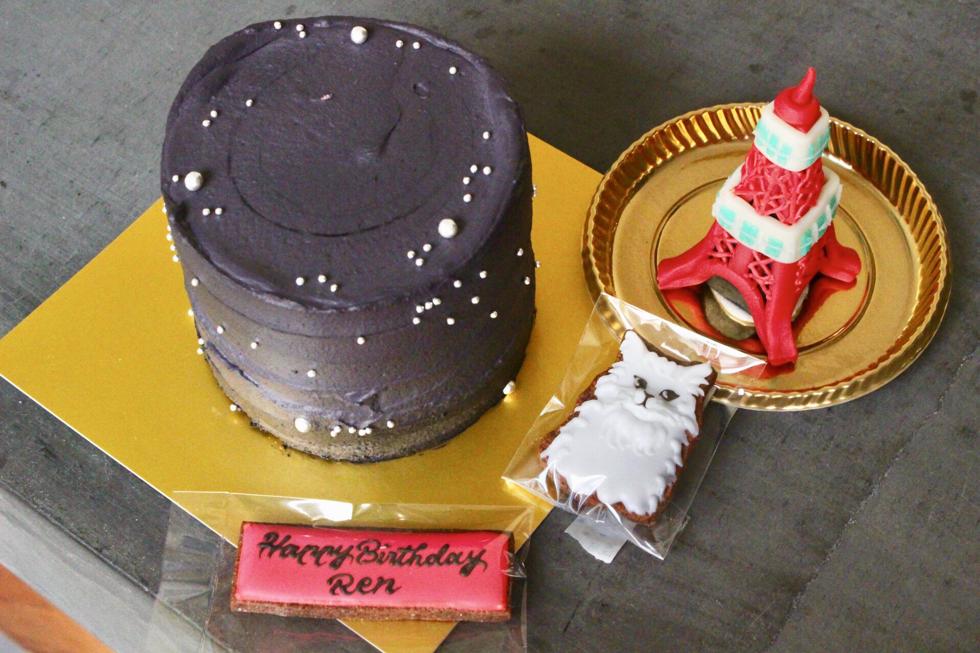 Haruka 真夜中乙女戦争 モチーフの誕生日ケーキ 東京タワーはホワイトチョコペーストで組み立ててます T Co Yn4zimeujn Twitter Haruka 真夜中乙女戦争 モチーフの誕生日ケーキ 東京タワーはホワイトチョコペーストで組み立ててます T Co Yn4zimeujn Twitter