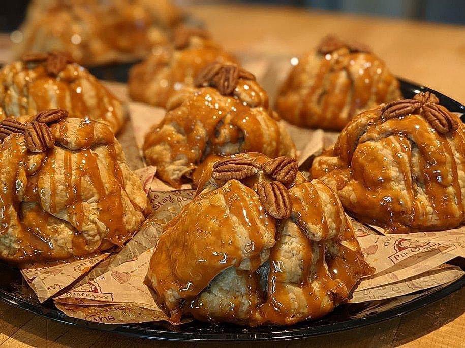 Sometimes you just need an apple dumpling! Get your Monday started off right. 🍎👌🏻🍏

One whole, cored Michigan apple tossed in cinnamon and sugar, sprinkled with chopped pecans, then wrapped in our flaky crust and finished off with a drizzle of caramel.