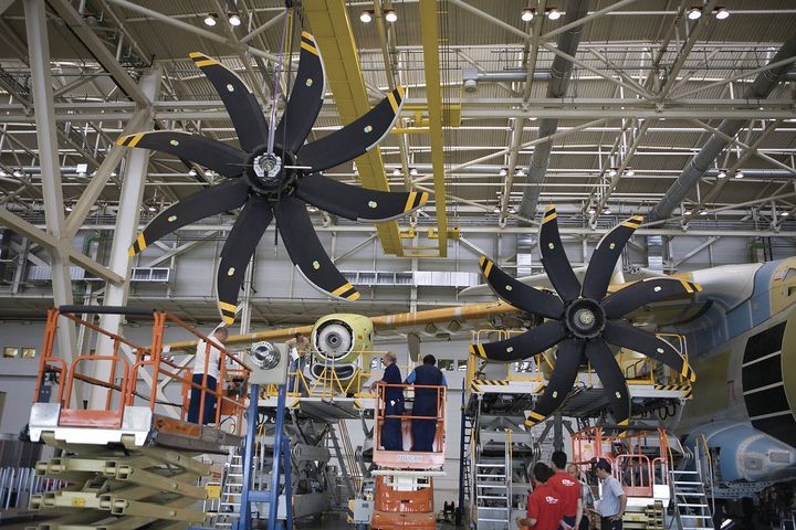 AirbusCareers's tweet photo. Do you π the A400M? Are you looking for a way to continue working with them after leaving the military? We're looking for a few good LMA techs in sunny Seville, Spain and encourage you to apply π https://t.co/n7KCXTHtjJ
#A400M #LMAtech #technicians #avgeeks #maintenancetech https://t.co/6nngloPVQs