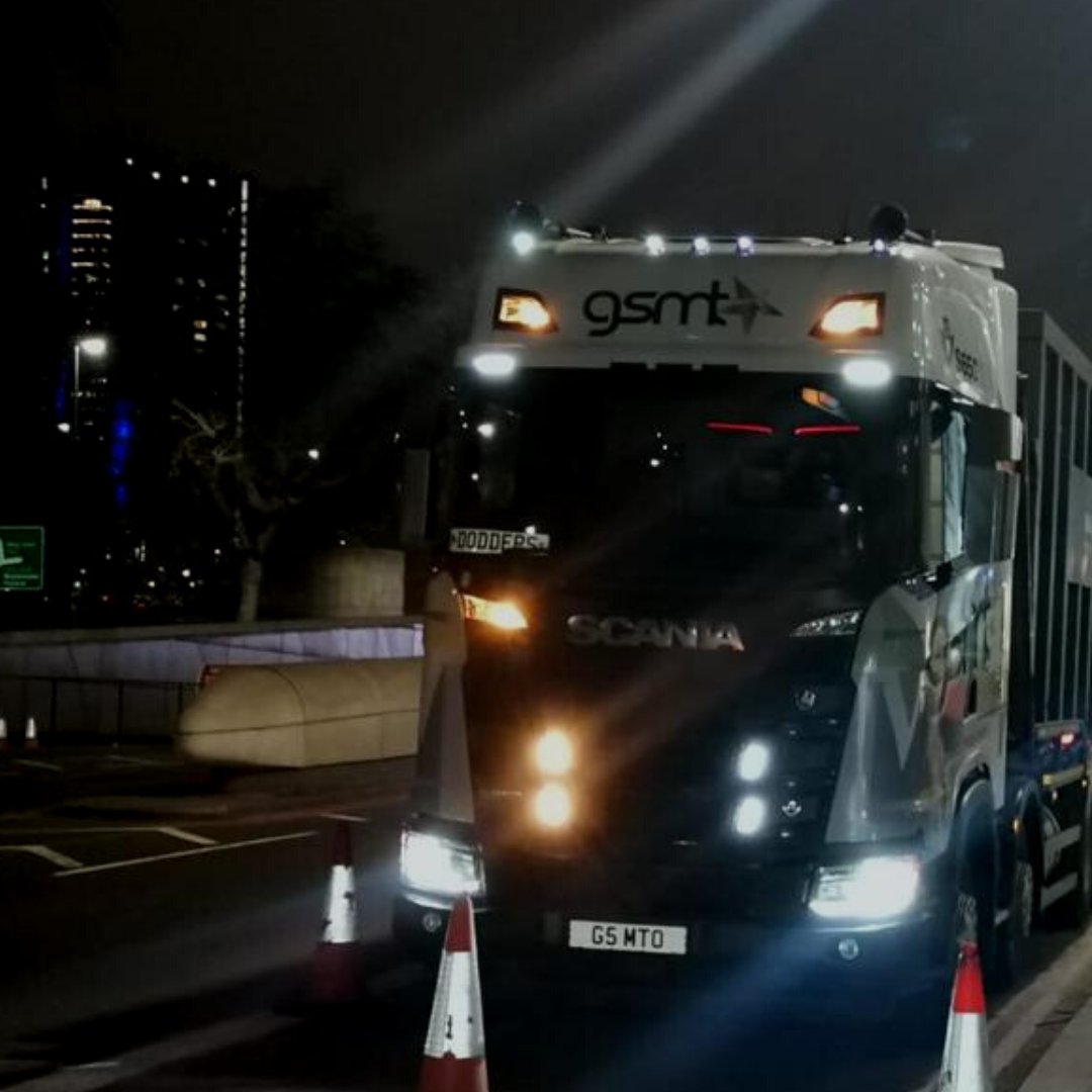 GoldstarMetal's tweet photo. City Lights - Very early start in Knightsbridge this morning
#gsmt #knightsbridge #metaltraders #scrapmetal #wastemanagement https://t.co/CpMXLo3HSc