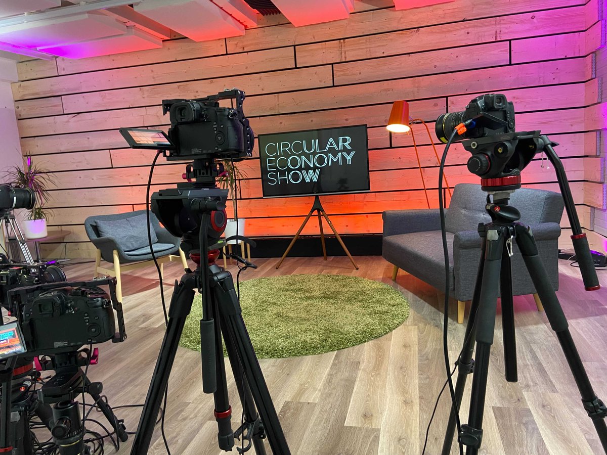 circulareconomy's tweet image. The Circular Economy Show is back tomorrow at 3PM GMT. We'll be discussing both plastics and food. Speakers include: 
• Bea Perez, @CocaCola
• Safia Qureshi, @clubzero_co 
• Jim Andrew, @PepsiCo
• Karrie Denniston, @Walmart 

Add to your calendar here: bit.ly/3GSndxk