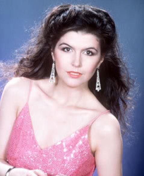 finolahughes's tweet photo. Crikey! This is a loooong time ago. My first ever photo shoot for #GH RT @DavidAnnaAMC2GH: Fabulous @finolahughes #GH #GeneralHospital https://t.co/RehZHOtVBV