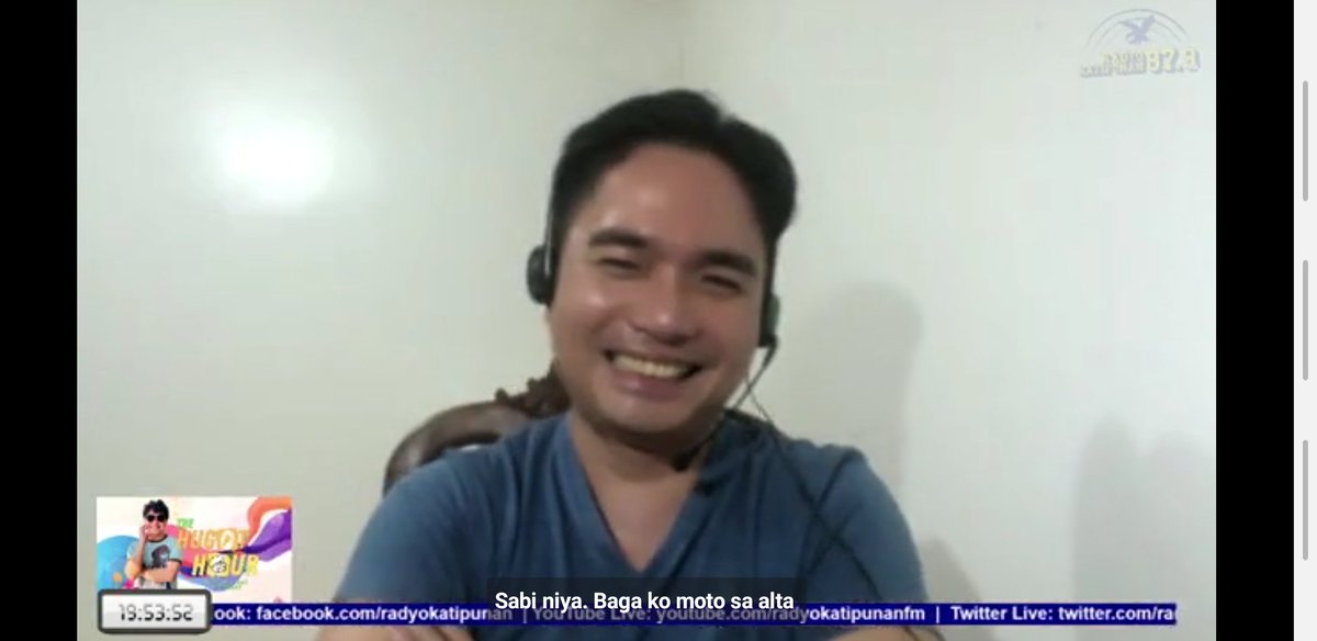 pauloMDtweets's tweet photo. First time to watch Fr @jboygonzalessj's show in @radyokatipunan sa FB nakakatuwa and I enjoyed your conversations with Fr @iangabinete, Fr @popmonkph, Fr @parekoidotcom & @terio_garcia. #HugotHour
Ad Majorem Dei Gloriam https://t.co/E88MHvPLZE