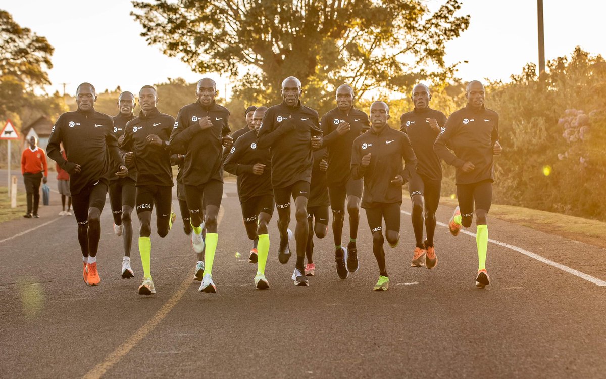 dsmfrunningteam's tweet photo. “If you want to go fast, go alone. If you want to go far, go together.” 🧡

#nnrunningteam https://t.co/WOqCQpAJL2