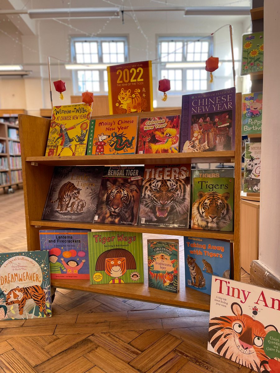BurgRdLibrary's tweet photo. 🐯🎇😍 Happy #LunarNewYear! 

In preparation for the start of the Lunar New Year next week, we have put together a lovely display of books for you to enjoy! 

This year will be the #YearOfTheTiger. Those born in the year of the 🐯 are said to be brave, competitive, and confident. https://t.co/OW9qay3Qu6