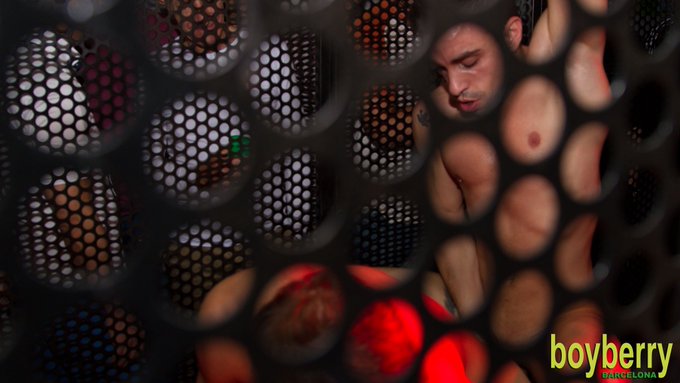 Con ganas de empezar la semana dándolo todo?

#gaybcn #gaybarcelona #boyberry #gayhot #gayboy #gaystud