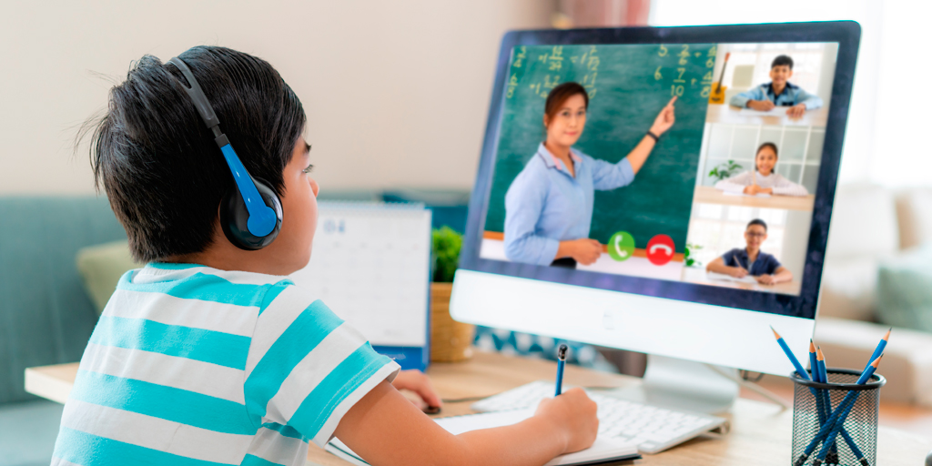 Hoy #DíaInternacionalDeLaEducación destacamos el impulso de las empresas españolas del sector #EdTech y recuperamos este revelador informe sobre los retos en #educación y #tecnología desde la perspectiva del Banco Mundial 📚💻bit.ly/3rKSHiD