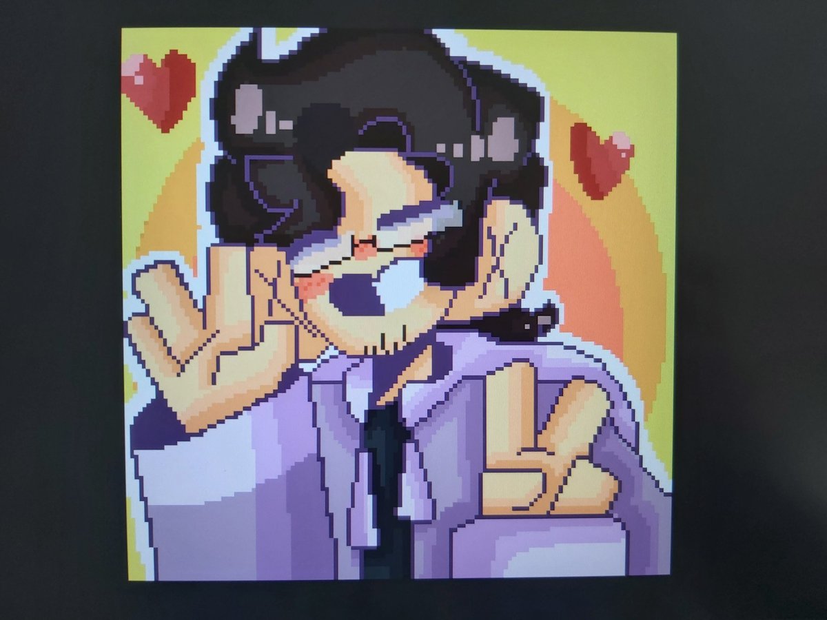 Guess who learnt in class to do pixel art?👁👁

(Taking a pic instead of posting the drawing because it's so tiny and the quality sucks)