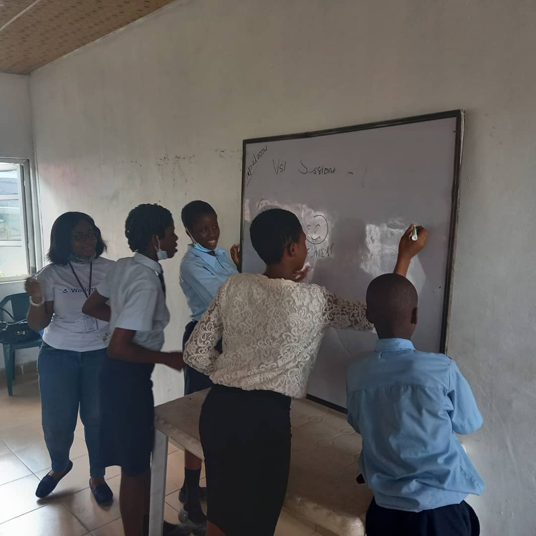 VSI_ng's tweet photo. Amidst the recovery plan from the covid-19 pandemic by the Nigerian government @NGRPresident there is an urgent need to address gaps in the education system which disproportionately affects girls. 

#InclusiveSRHR #ComprehensiveSRHR #internationaldayofeducation https://t.co/42WZeIIi5G
