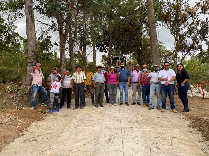 Boyaca95_6FM's tweet photo. La Administración de Pachavita recuperó $270 millones que le habían asignado al municipio en el año 2012 y que estaban en algunas cuentas del orden nacional y departamental. Los recursos fueron usados para mejorar la infraestructura vial y de alcantarillado del municipio.

[Hilo] https://t.co/dviDaBClCG