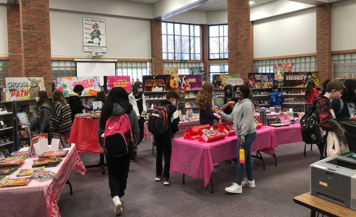 JParsons_DCS's tweet photo. Mad dash for the @DMSIrish book fair! These students were practically busting down the door this morning before school to get new books to read - awesome to see @DublinSchools https://t.co/L5KdwusSRQ