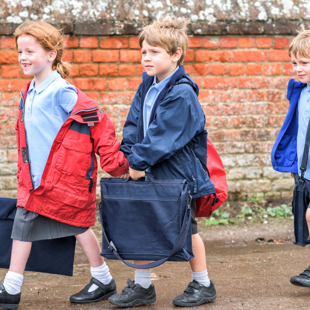 AntinousHouse's tweet photo. Our children won't get the meals they deserve without a donation from you. Please donate today to make a #change https://t.co/21InDJ2UFC 

#freeschoolmeals #freeschoolmealscampaign #freeschoolmealsuk #antinoushouse #students #poverty #healthyeating #marcusrashford #change https://t.co/ovZGozP2Rz