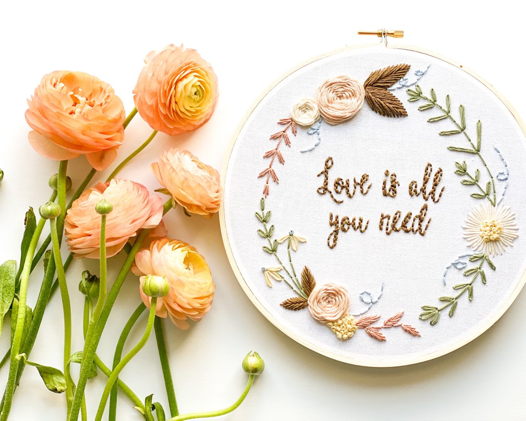 _hello_hoops's tweet photo. Love is all you need 💛🌸

#hellohoops #hellohoopsembroidery #embroideryhoopart #embroideryhoopdecor #handembroidery #handmadewithjoann #dmcembroidery #embroideryhoop #damngoodstitch #embroidery #etsyshop #stitchersofinstagram #makersgonnamake #Stitchersgonnastitch #etsyembr https://t.co/3wA4YeBQJJ
