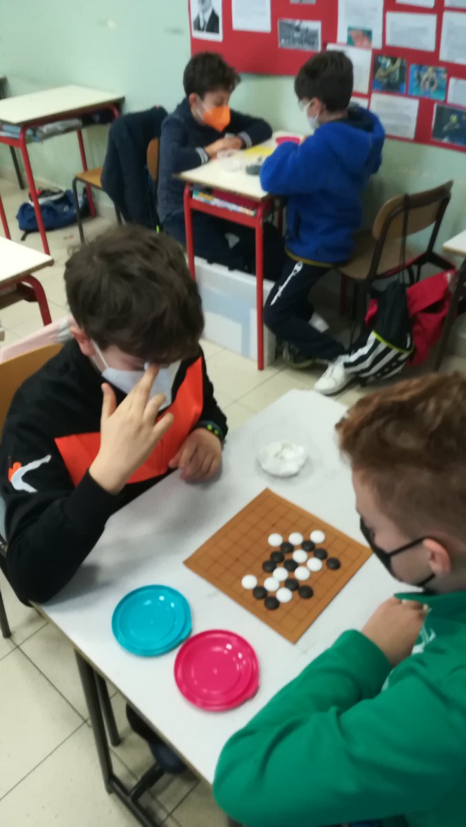 Where to play? 😅
#go #gogame #baduk #weiqi #giocodelgo #jeudego #giochidatavolo