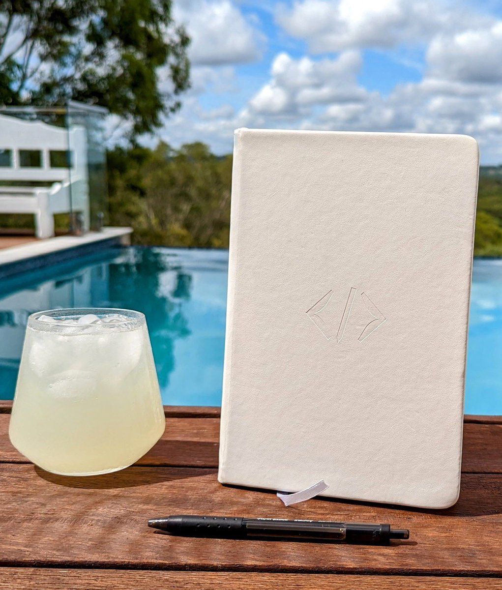 paperwebsite's tweet image. Never drop your laptop in the pool again 🍹