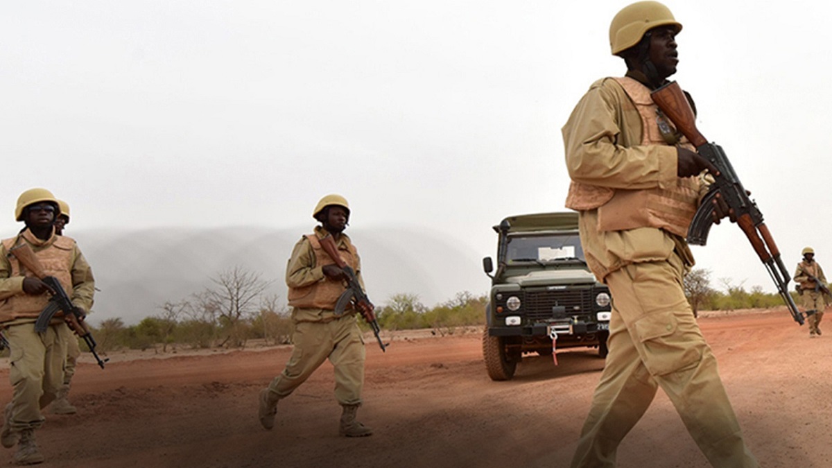 Ülke karıştı Burkina Faso’da darbe oldu! Cumhurbaşkanı askerler tarafından alıkonuldu
netgercek.com/ulke-karisti-b… #BurkinaFaso