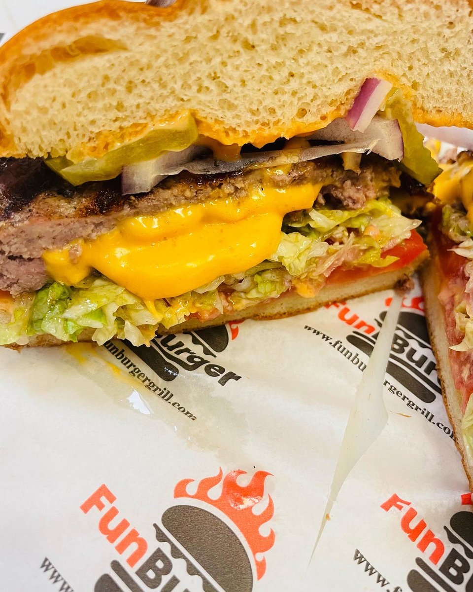 FunburgerGrill's tweet photo. More cheese? Yes, please 😉🤤
.
.
𝐃𝐨𝐨𝐫𝐃𝐚𝐬𝐡, 𝐆𝐫𝐮𝐛𝐡𝐮𝐛, 𝐔𝐛𝐞𝐫𝐄𝐚𝐭𝐬, 𝐏𝐨𝐬𝐭𝐦𝐚𝐭𝐞𝐬 
🍔 https://t.co/XYncuVAZ5v | (805) 527-2515 🔥

#FunBurger #Burger #SimiValley #CA #CaliDelivers https://t.co/otw7vs5MkF