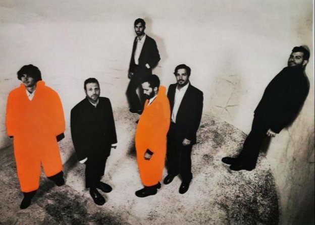 thefreefallband's tweet image. Barcelona aún pregunta si volverás.
Tempestades, corte n°10.
open.spotify.com/track/557vVtDv…