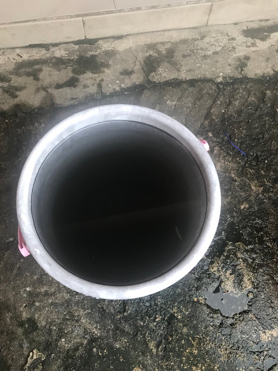 Obvious signs of black soot in Calabar. This is Rain water collected from parliamentary Extension in Calabar metropolis, Cross River State. Better environmental campaigns across board is needed to contain this menace. Our environment is our life