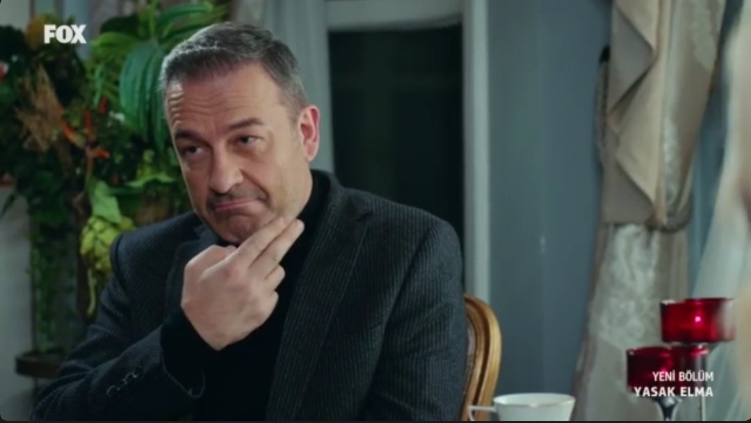 SeMa04046119's tweet photo. sallama çay için ‘ben salladım’ demesi ahshsjdjsjsjs 
Eda sen nasıl bir kraliçesin ya efsane doğaçlamalar yapıyorsun 😂

#banaannede #YasakElma @edaeceu https://t.co/1Uyz5vvKkm