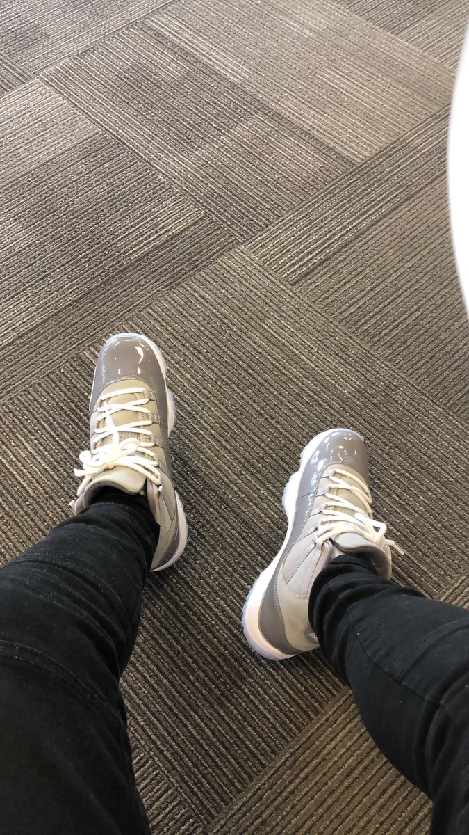 Chesterhann3's tweet photo. @AreianF3 @MichaelCLE21 @calil_att @RobertAdamsLvl5 Launch Day Kicks ππ₯ #KicksofATT https://t.co/7U6KkbDjTU