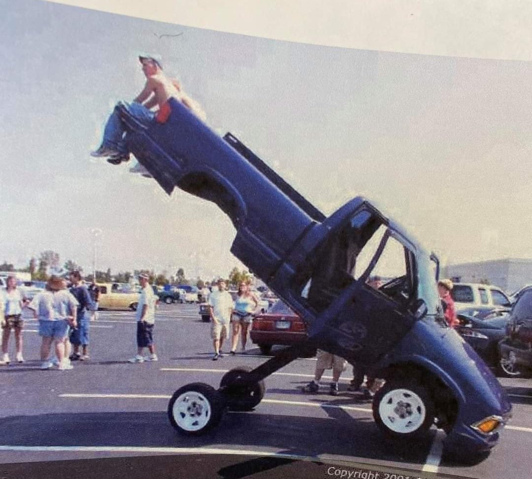 lastfrontier907's tweet image. Idk if theres another car culture with such extremes.