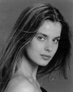 Happy birthday Nastassja Kinski. My favorite film with Kinski so far is Paris,
Texas. 