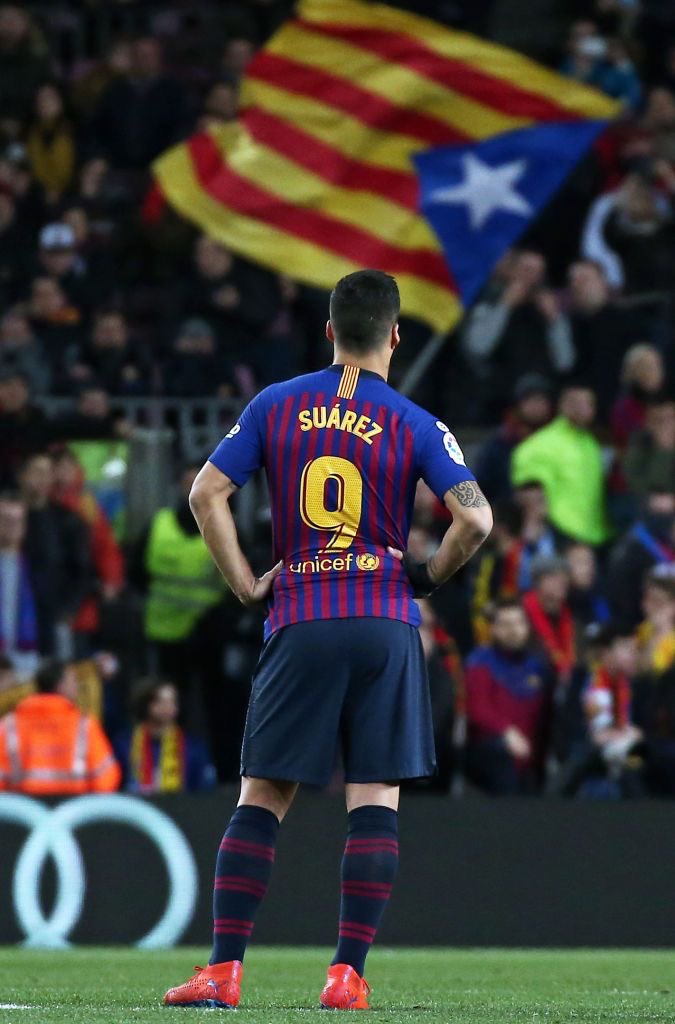 prbmexico's tweet photo. Feliz Cumpleaños @LuisSuarez9 ⚽️ un abrazo de gol desde Mexico, crack 🇲🇽🔴🔵
#luisuarez #cumpleaños #crack #goleador #pistolero #fcblive #mesqueunclub #FCBarcelona https://t.co/4WemGGOeC7