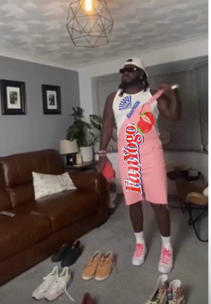 RichTellenm's tweet photo. #fashion @FIRESTICKII 😂😂😂 https://t.co/Ni7dmK8NXp